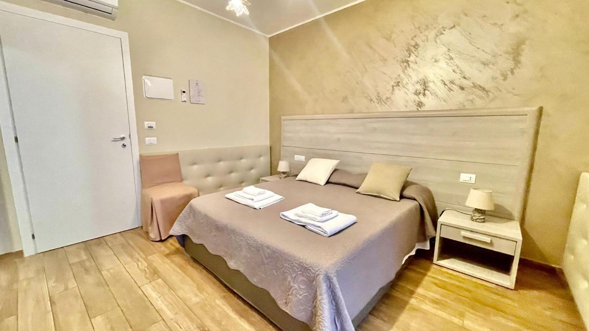 Oasi Perla Del Mare Rooms Aci Castello Luaran gambar